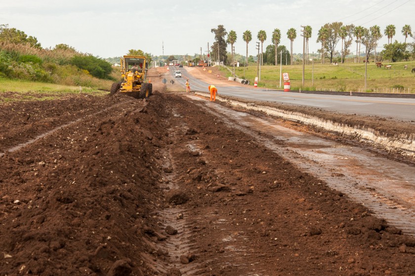  También se repavimenta la ruta 11 hasta el Arroyo Salto Avanza la construcción de la autovía Paraná Oro Verde